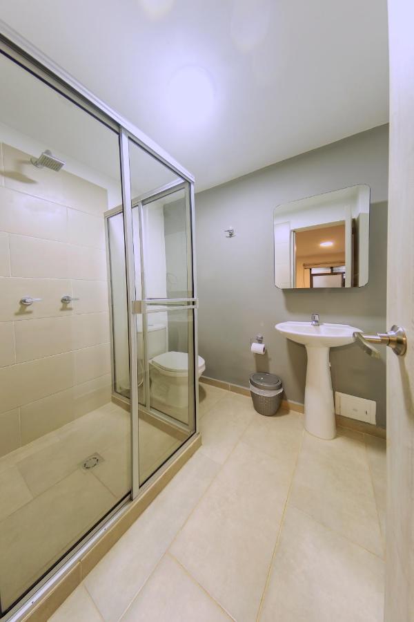 Ventiuna Hotel Y Coliving Pereira Buitenkant foto